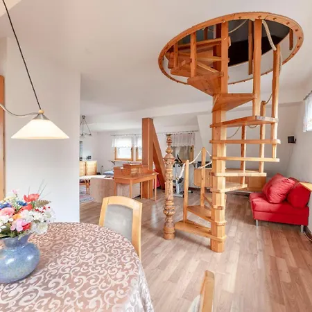 Cozy Villa With Garden, Balcony And Parking Area In Duesseldorf Exterior photo