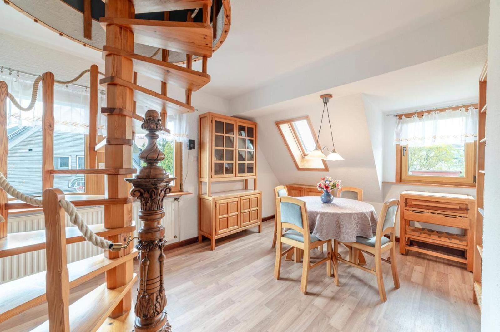 Lejlighed Cozy With Garden, Balcony And Parking Area In